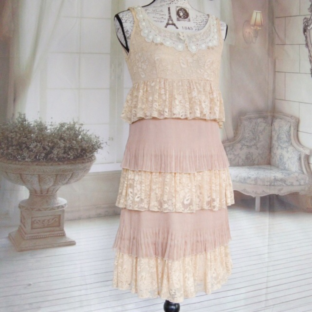 Downton Abby-esq sleeveless vintage dress